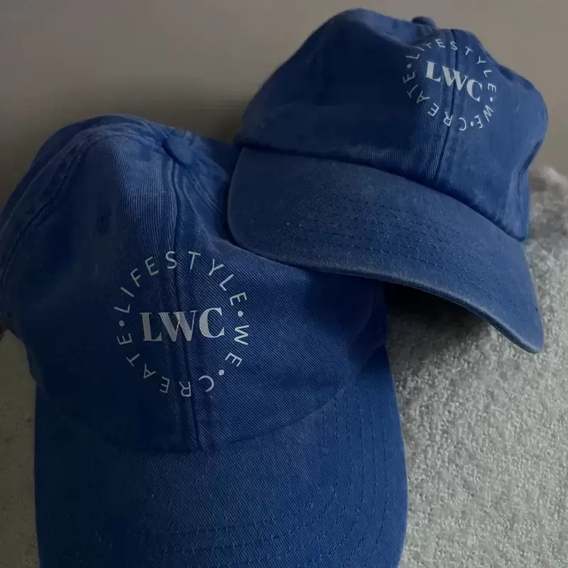 Niebieska czapka z daszkiem LWC