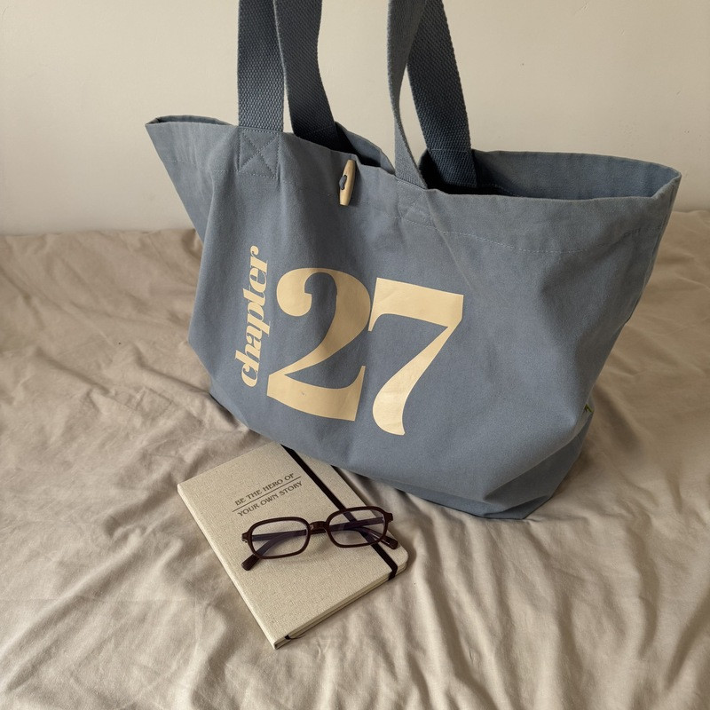 Niebieski Shopper z guzikiem